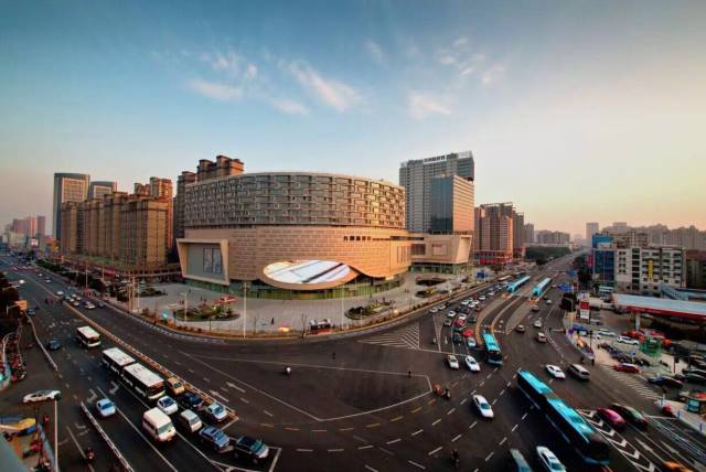 王宝强最近视频,王宝强现身机场视频