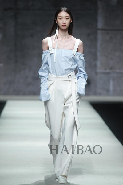 杨幂带货女王街拍,杨幂时尚街拍视频