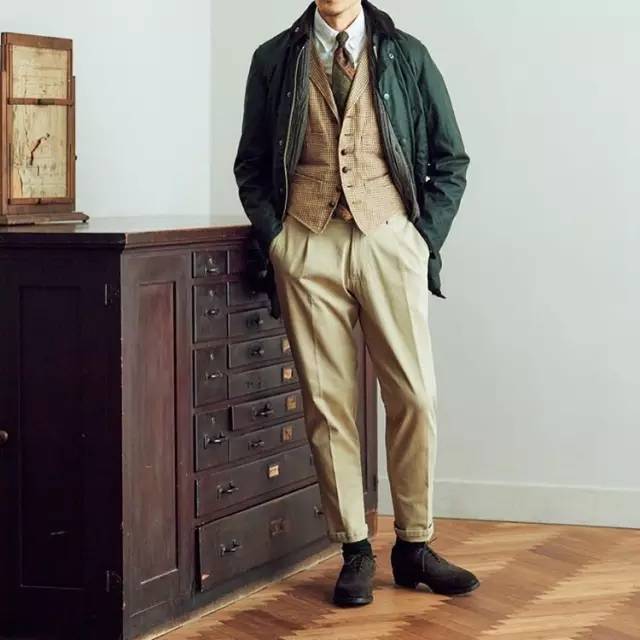 这位亚裔博主帅起来不管不顾，像意大利人一样时髦