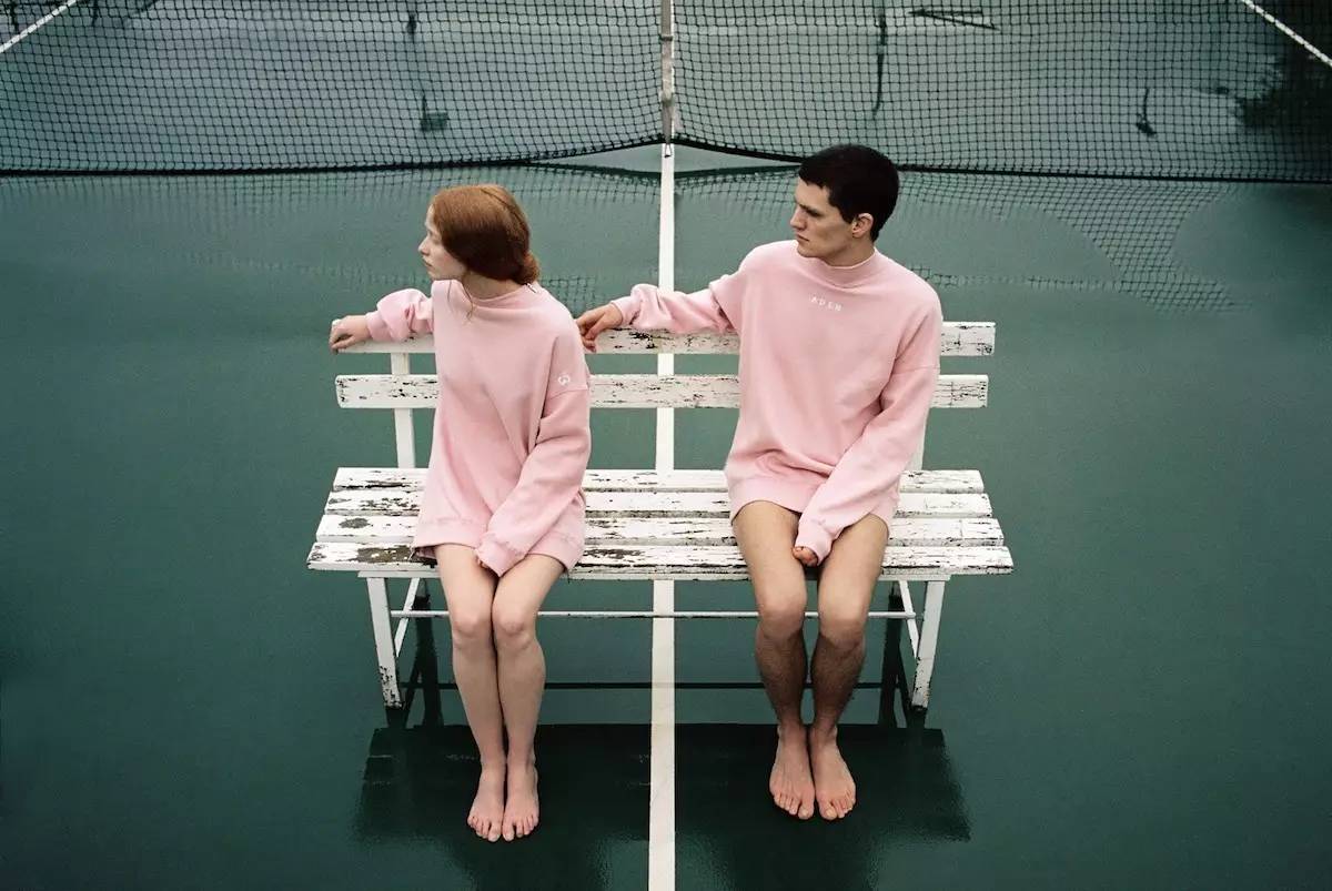 告别撞衫试试正流行的不对称衣服,合适40岁穿的小众品牌