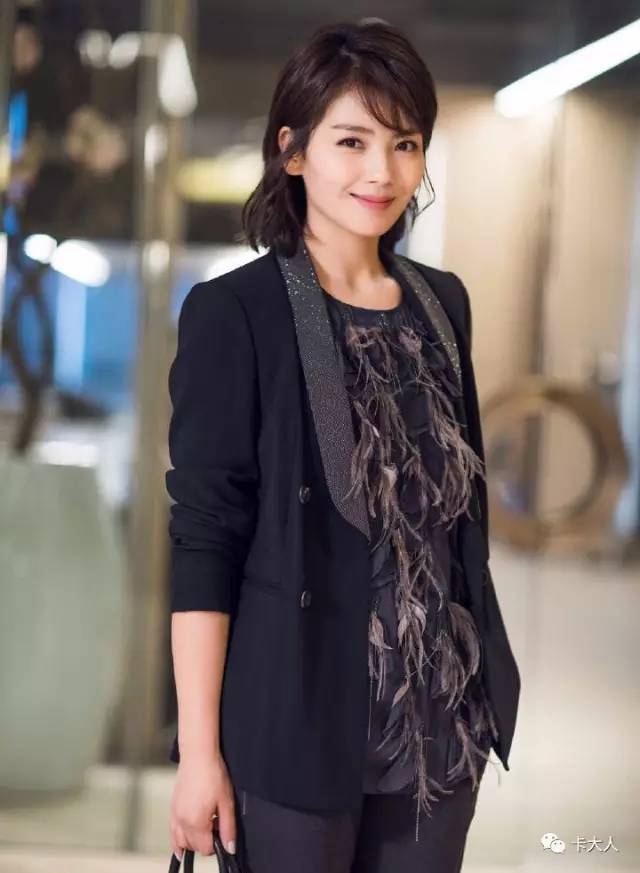 看看有合适你的脸型的一款发型吗,任何脸型都合适的一款发型