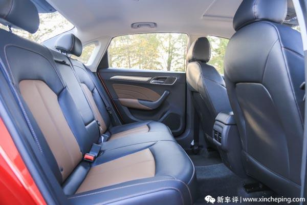 荣威i620t手动豪华配置,22款纯电动的荣威i6起步测试