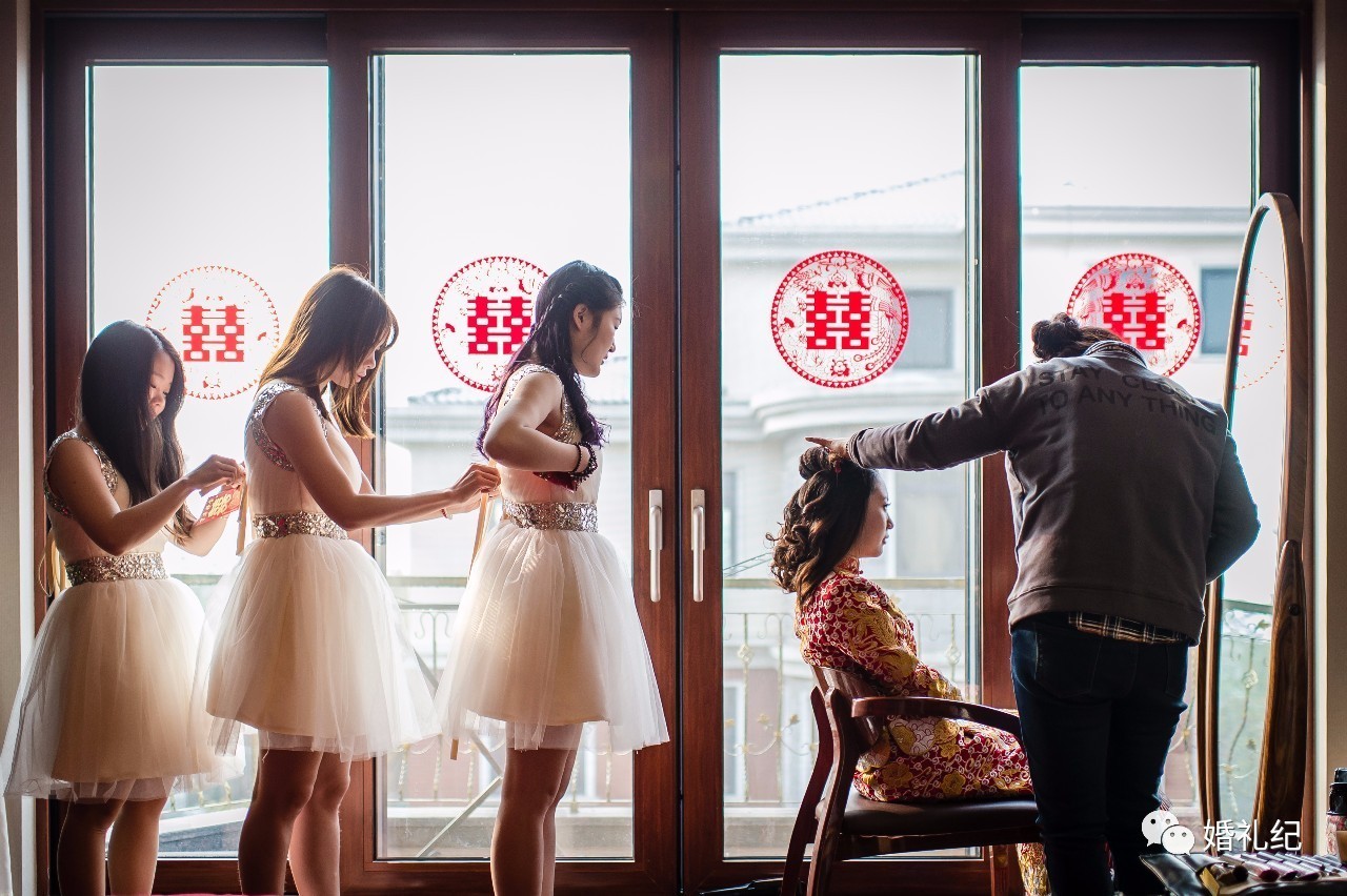 为什么说床头不能挂结婚照,床头挂结婚照有什么讲究