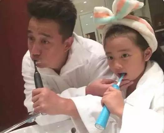 牙科医生告诉你怎么选择牙膏,哪种牙膏好用又不伤牙