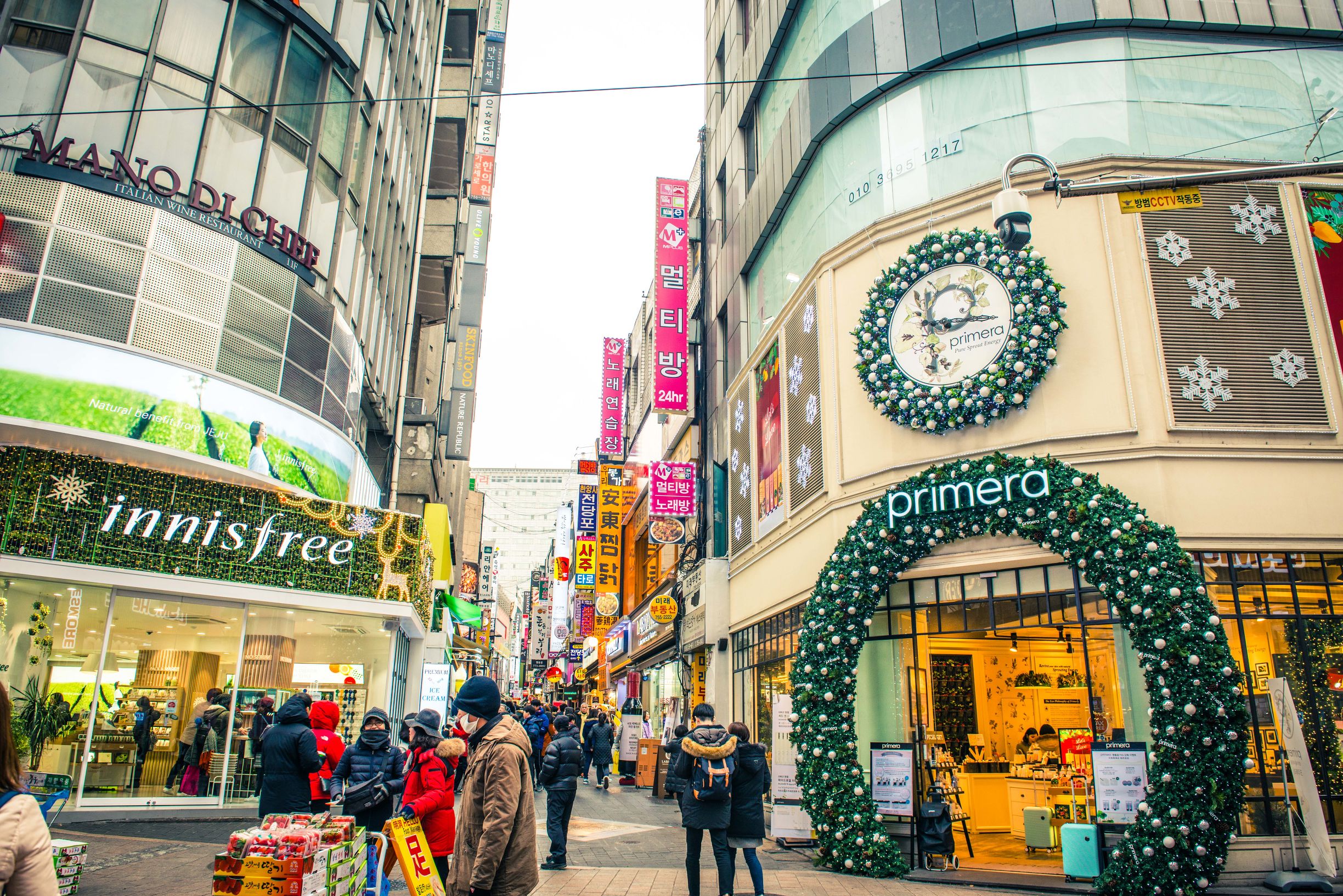 明洞韩国首尔的购物天堂,首尔明洞高档购物中心