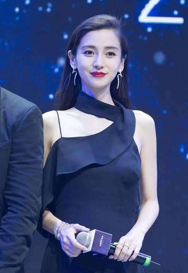 孤芳不自赏，AB的口红比抠图有看头