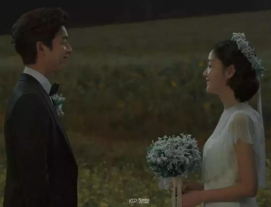 《鬼怪》贵死人不偿命的大衣时尚秀孔刘、李栋旭死鬼CP好有爱