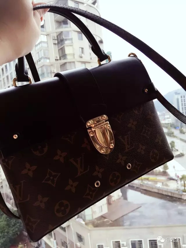 包粉晒包，新年到，用新包，送祝福！