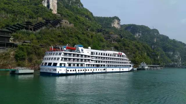 宜昌三峡恩施神农架武当山旅游团,宜昌三峡恩施