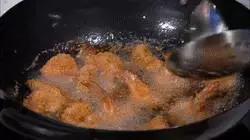 吃虾头会中毒吗,吃虾头会引起发烧吗