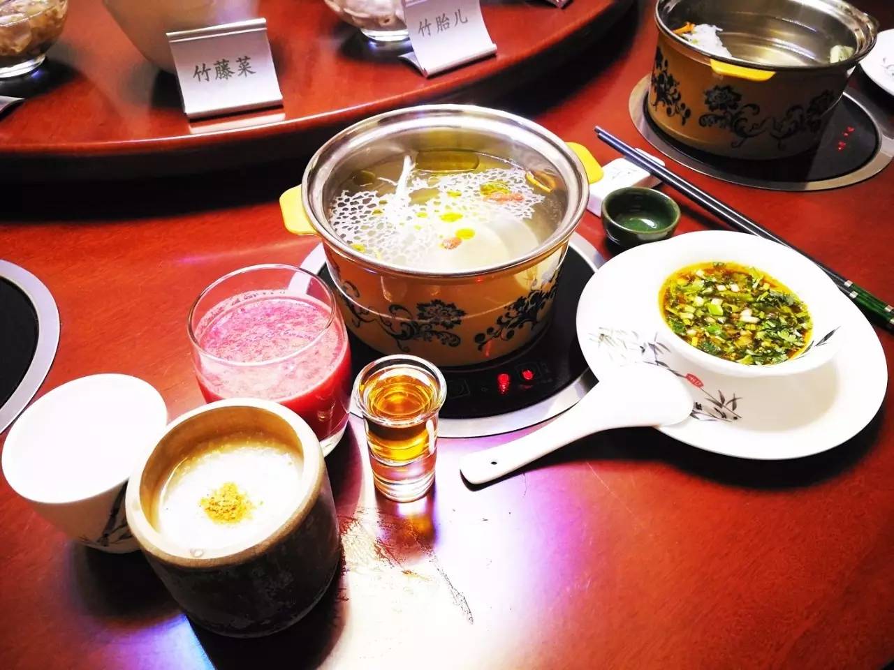 太原吃素好地方，全竹宴没吃过把，不能点餐就158元一位