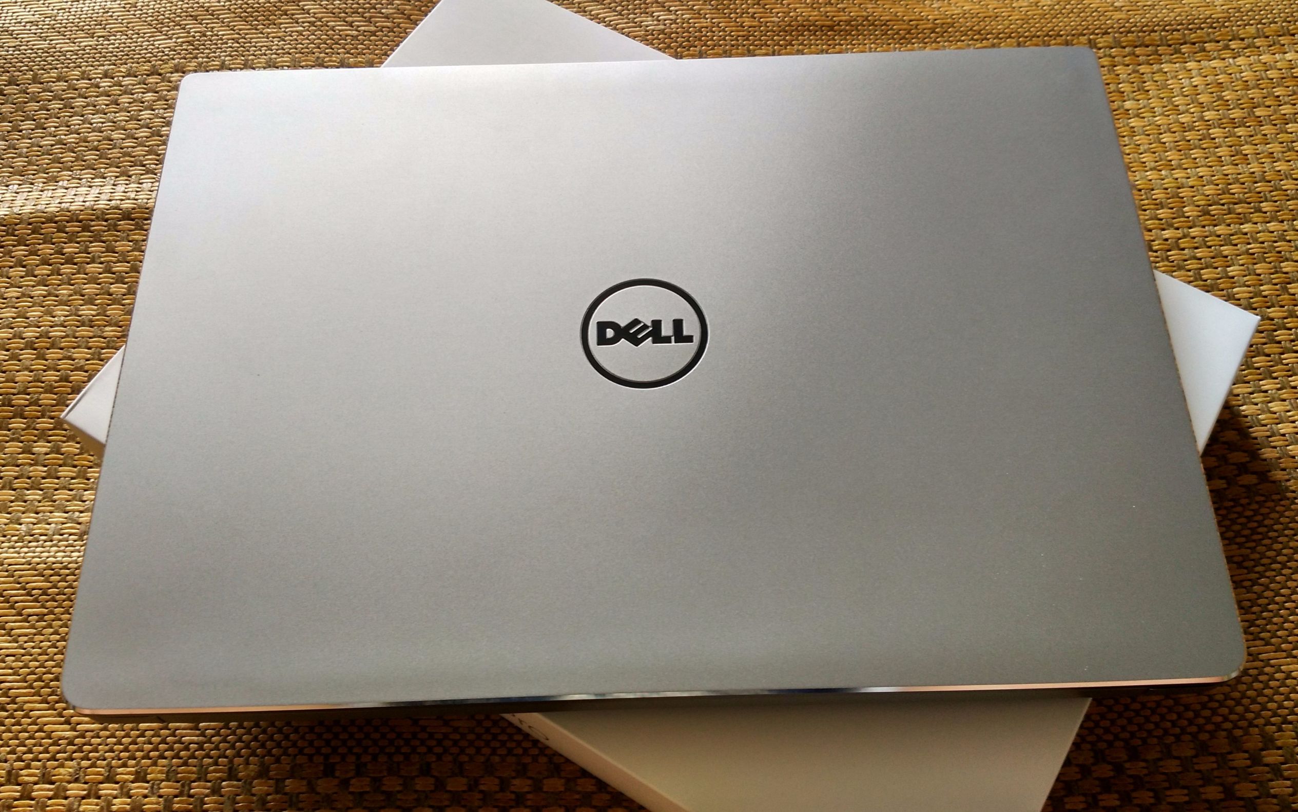 戴尔灵越燃7000笔记本怎么样,戴尔燃7000换电池教程