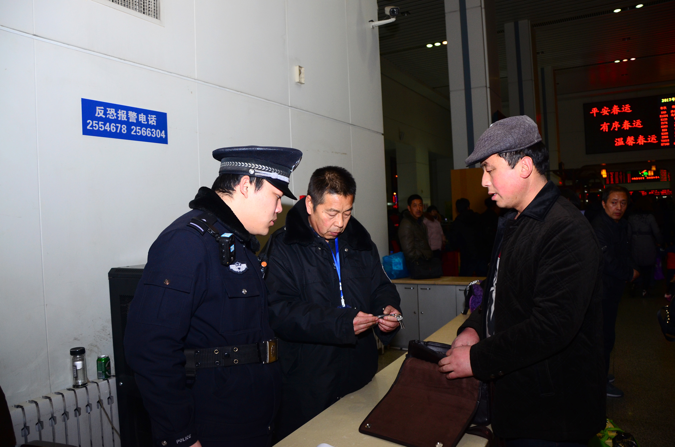 火车站候车大厅过安检,进入候车厅就要安检吗