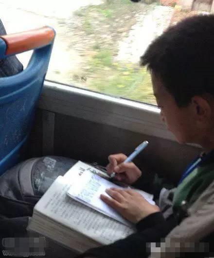 皮皮虾的新技能，随随便便做500个仰卧起坐