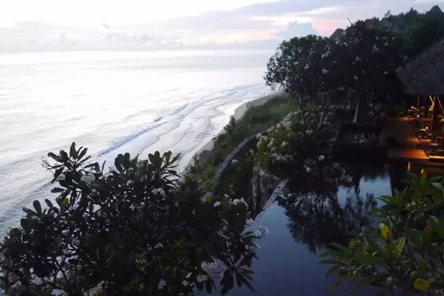 鏄庢槦浠疂鏍间附娲诲姩,涓轰粈涔堟槑鏄熼兘閫夋嫨宸村帢宀涘疂鏍间附