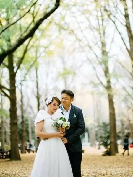 南充到云南拍婚纱照预计要多少钱,春天云南拍婚纱照的地方