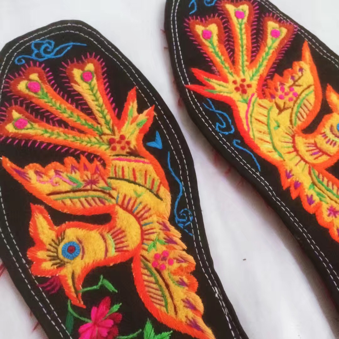 自己亲手做的绣花鞋垫真实图片,纯手工绣花鞋垫图片