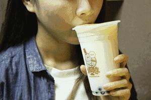 这家饮料店，从东莞排到深圳又排到上海，是好喝还是装逼！