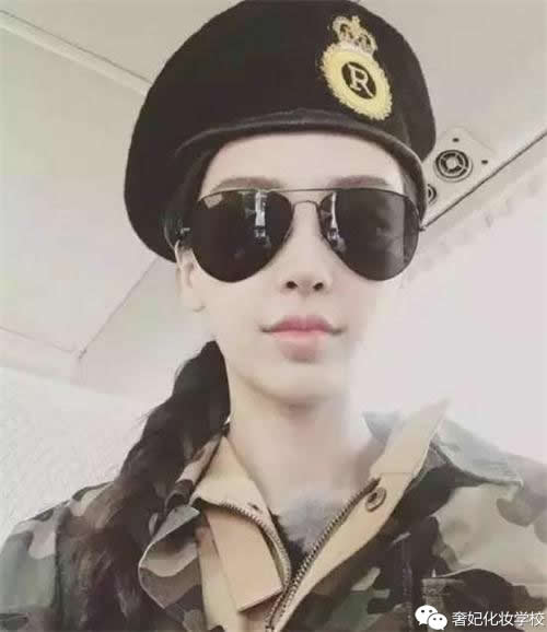 气质半披发编发教程,披发慵懒风编发教程