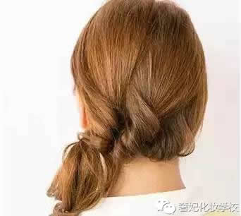 气质半披发编发教程,披发慵懒风编发教程