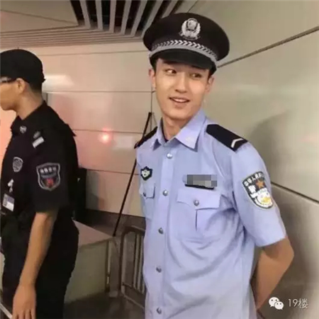 快递吴彦祖之后又出现医生杨洋！扒一扒这些散落民间的明星脸