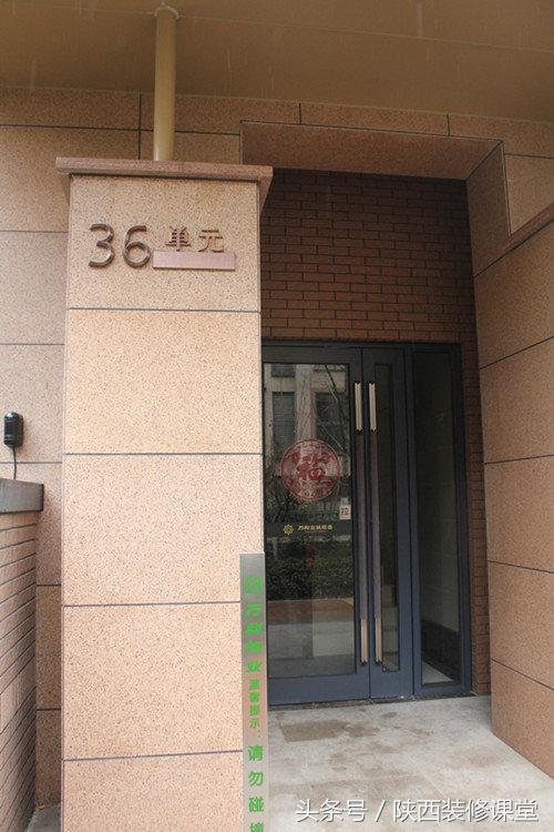 135平方四房二厅二卫阳台,小户型135阳台客厅一体