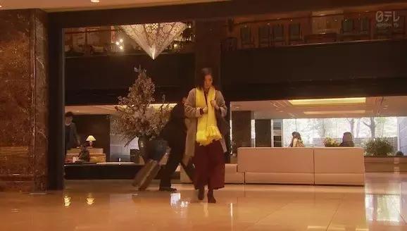 她又会穿又爱做白日梦，我觉得很可爱