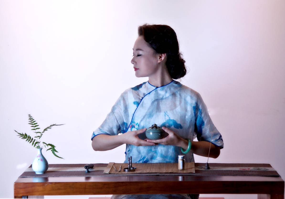 沉香熏香有什么功效与功能,沉香熏香与奇楠熏香区别