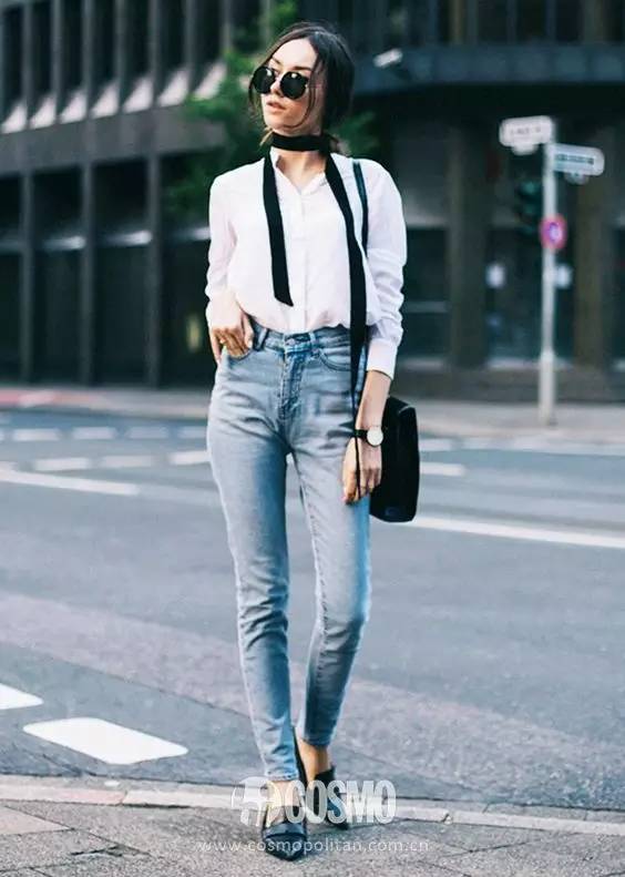 灰色衬衫连衣裙领带搭配,金小妹白衬衣搭配图片