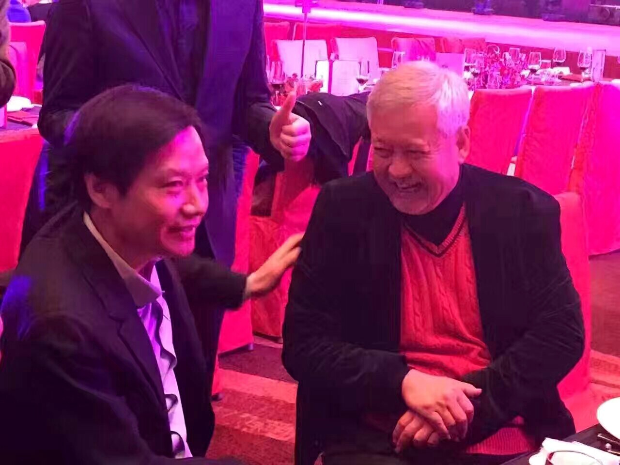 这位大佬过个生日雷军周鸿祎徐小平胡海泉统统到场祝贺