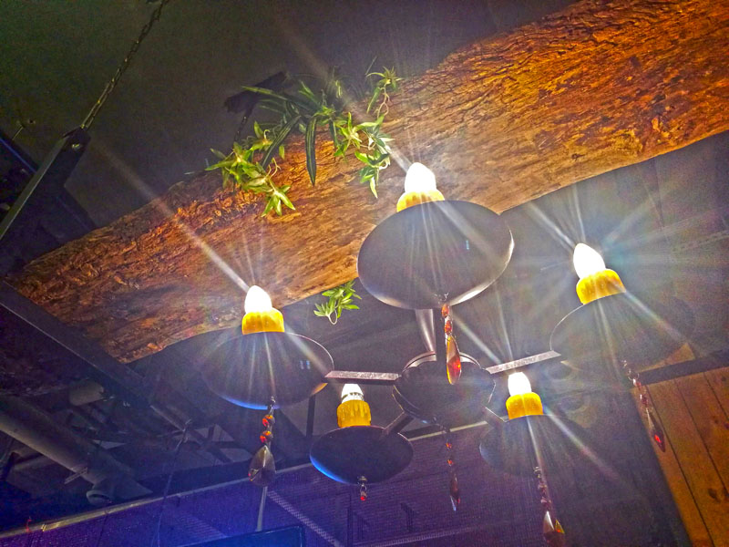 广西全猪宴哪里最好吃,南宁吃烤巴马香猪肉哪家最出名