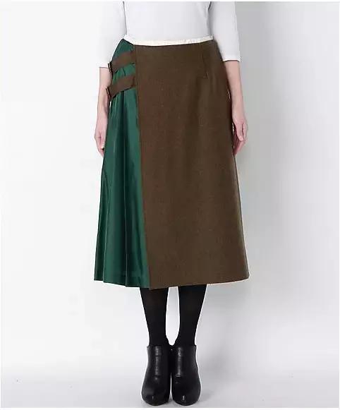 她又会穿又爱做白日梦，我觉得很可爱