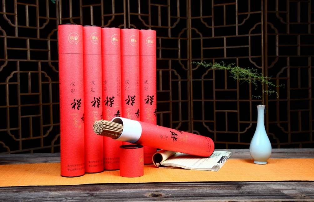 沉香熏香有什么功效与功能,沉香熏香与奇楠熏香区别