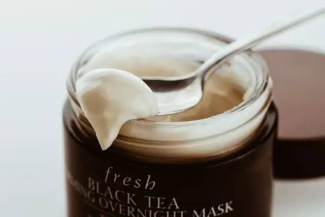 女明星们的护肤品大起底，看你买不买得起