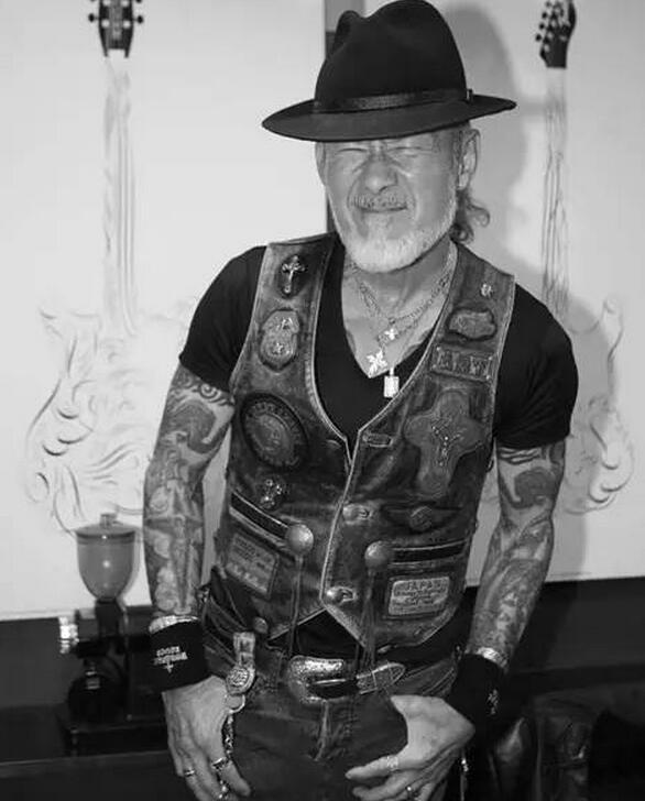 我去做过很多礼拜，却没见过酱婶的牧师