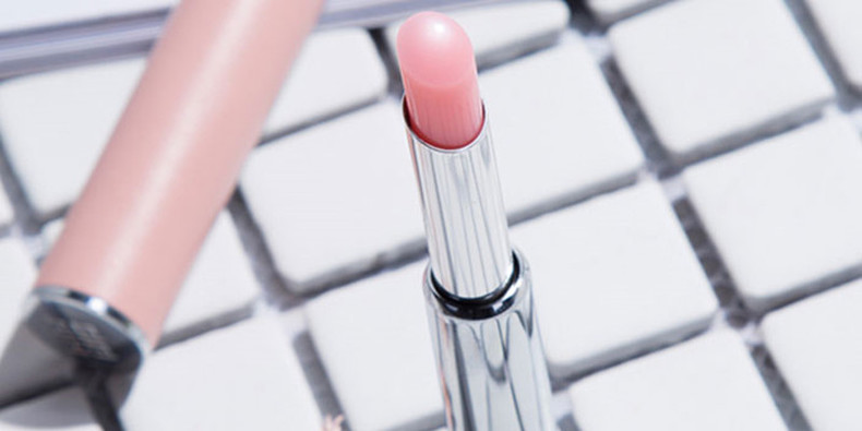 化妆必备大牌的哪几款单品,化妆小白必备化妆单品