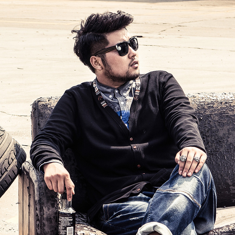 肤色偏白微胖男生穿搭冬季,微胖男生穿搭冬季长羽绒服