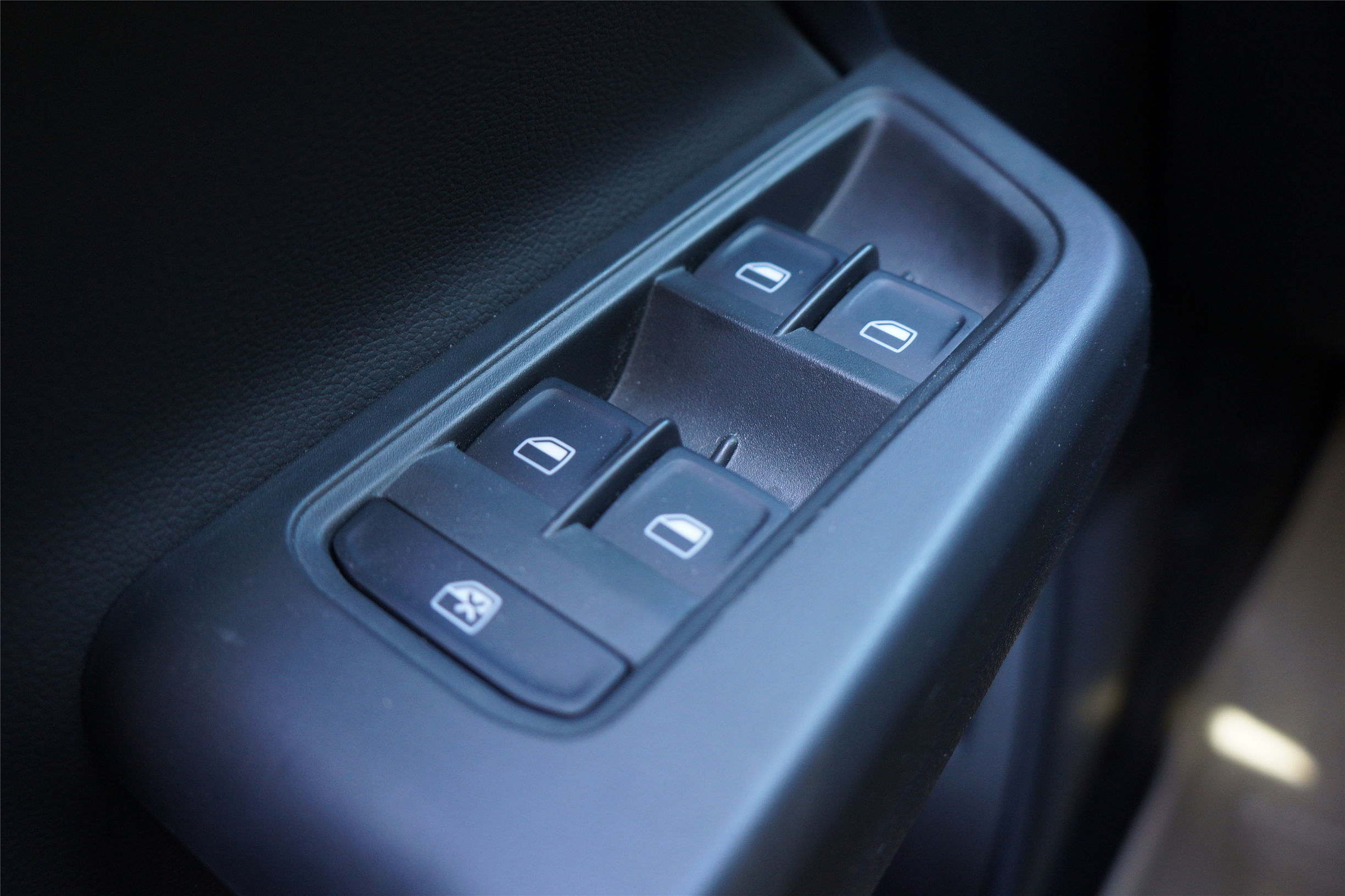 2015款朗逸1.6l手动风气版优缺点,朗逸1.5l星空五百万版用车指南