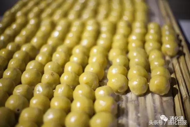 山城小巷红豆飘香｜“豆包西施”小萍的一天