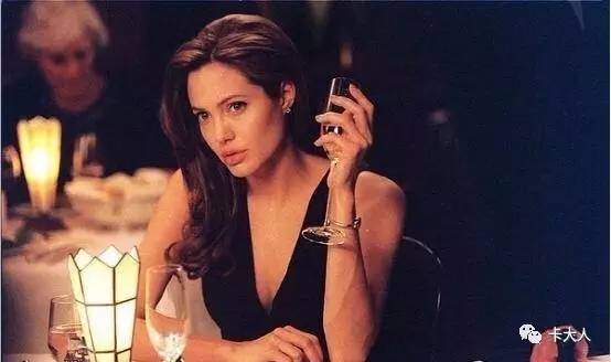 看看有合适你的脸型的一款发型吗,任何脸型都合适的一款发型