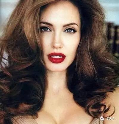 看看有合适你的脸型的一款发型吗,任何脸型都合适的一款发型