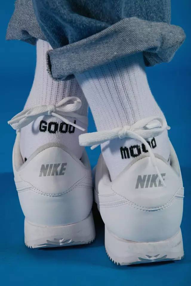 告别撞衫试试正流行的不对称衣服,合适40岁穿的小众品牌