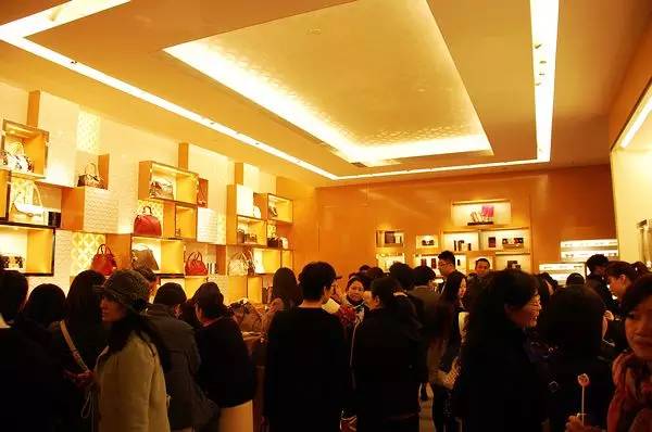 震惊｜LV确定撤出广西！Gucci、RalphLauren也走了！