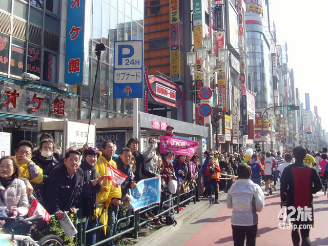 一场马拉松就是一座城市的深度游,记录跑马拉松比赛走过的城市