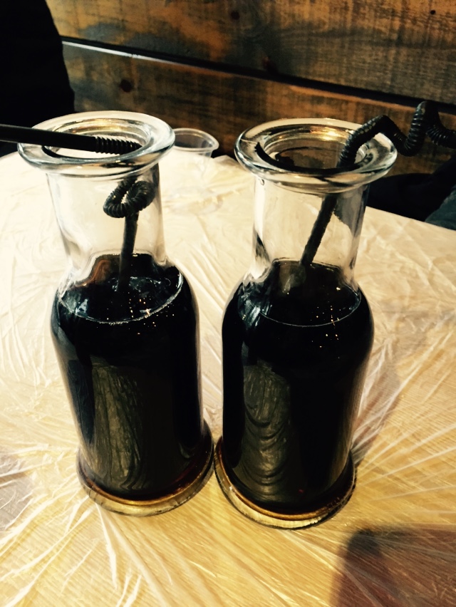 下暴雨横渡长江只为在樱花季吃上这口上过天天向上的蒸龙虾