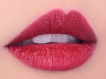 阿玛尼小胖丁试色视频,阿玛尼口红小胖丁400试色