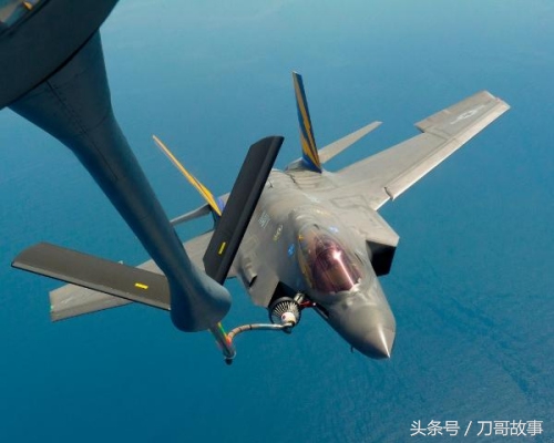 空中加油是什么动作,空中加油靠什么