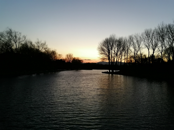 荣耀v9手机评测视频,荣耀v9测评对比荣耀8x