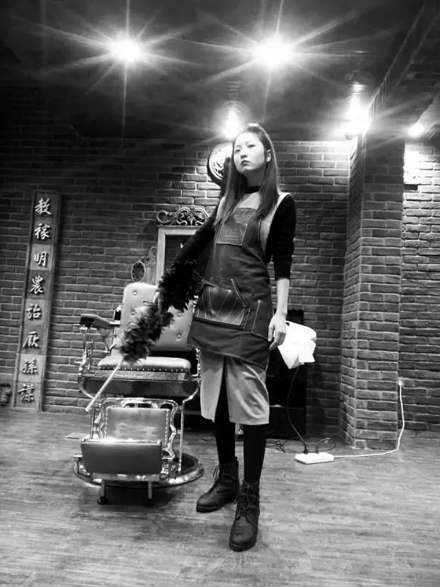 成都妹儿请注意！整容不用去医院，剪个短发也能够！