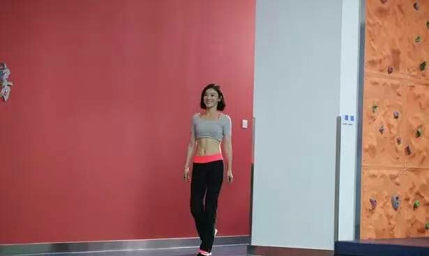 平板支撑每天2分钟坚持3个月,深蹲和平板支撑能不能紧致身材